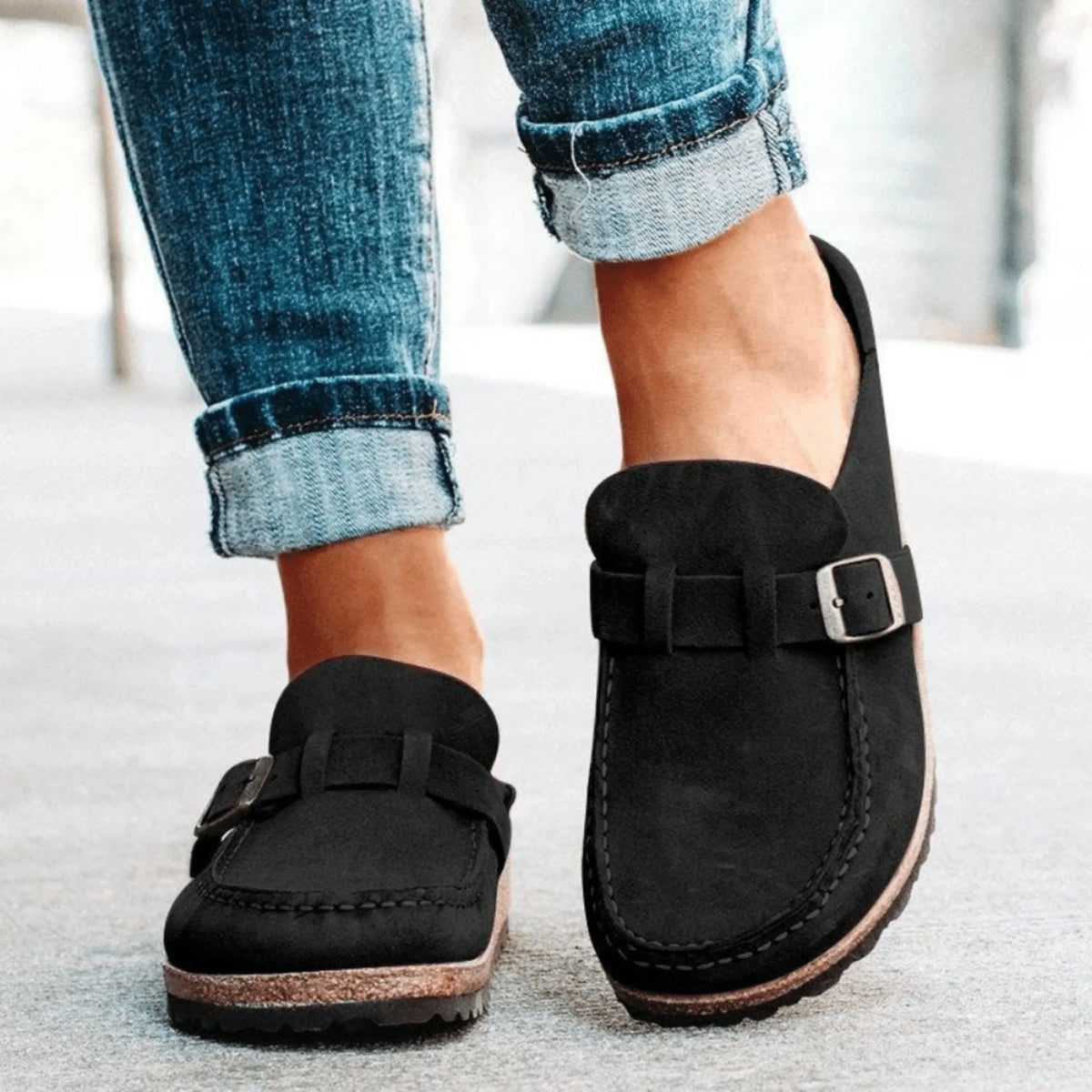 Clogs mit Schnalle