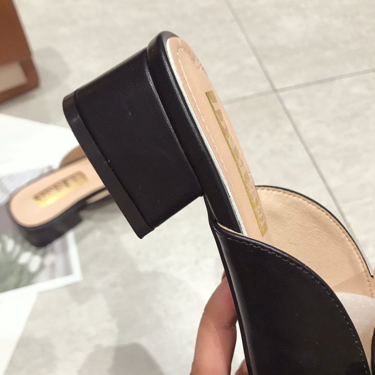 Bianca | Elegante Pantoletten mit Quadratabsatz und Nieten