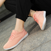 Schuhe mit Schnürung