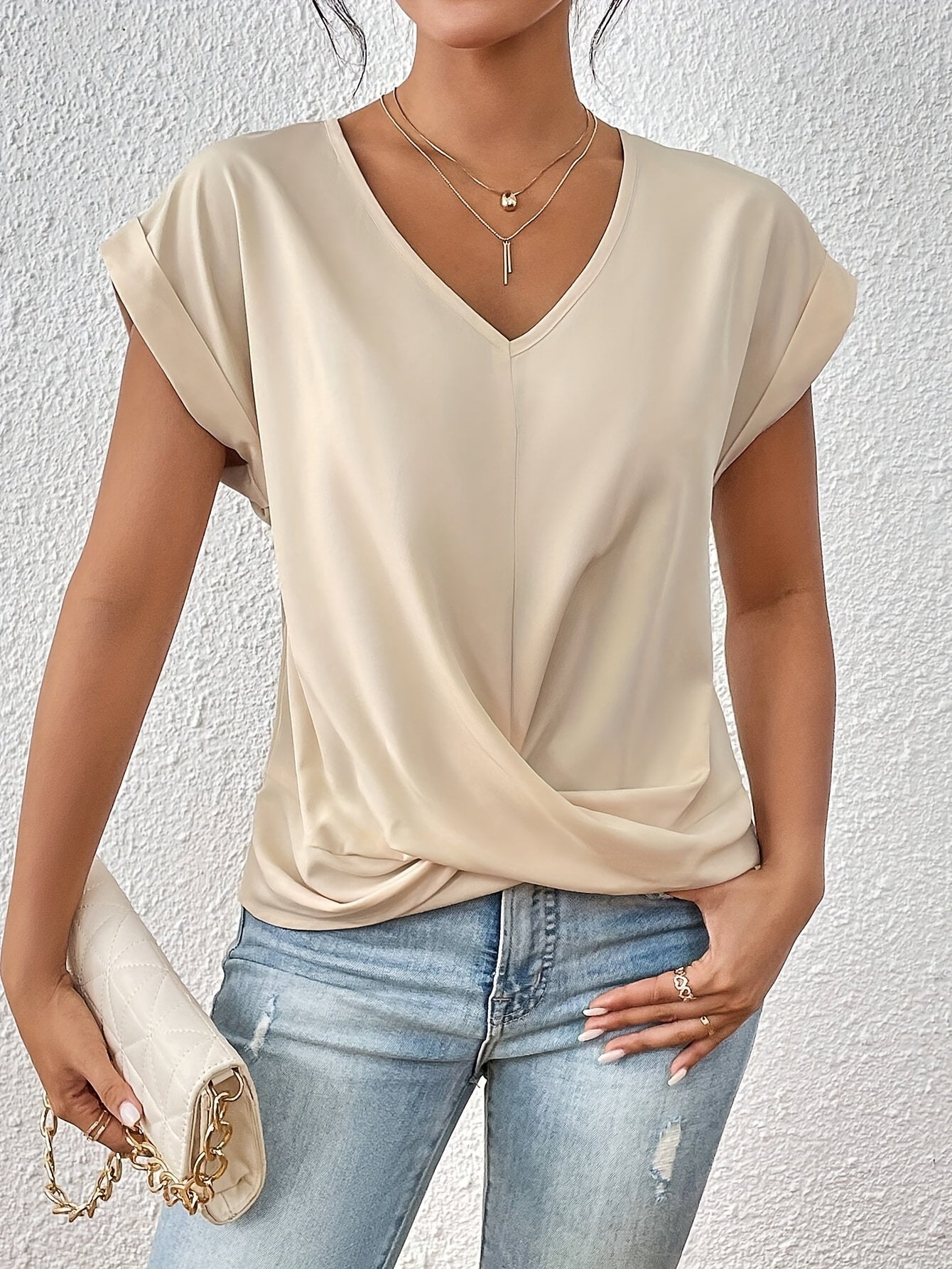 Sina | T-Shirt mit Sweetheart-Ausschnitt (1+1 GRATIS)