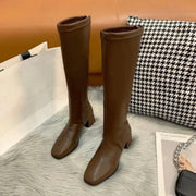 Stiefeletten mit eckiger Zehenpartie