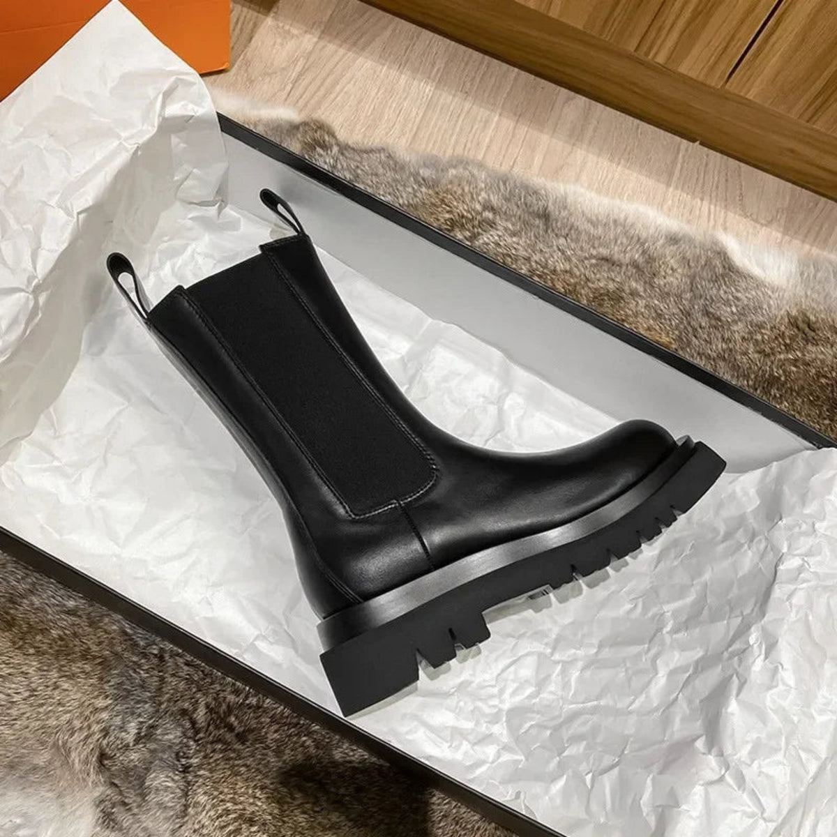 Chelsea Boots mit markanter Sohle