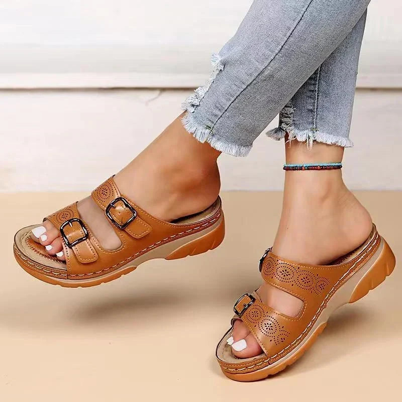 Plateau-Sandalen