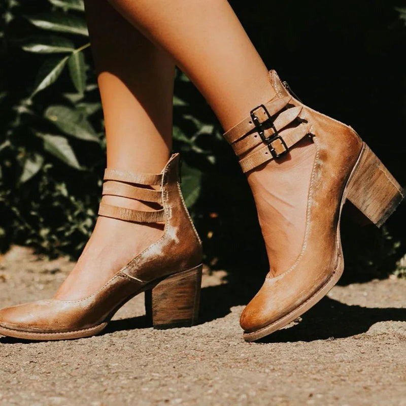 Pumps im Retro-Look