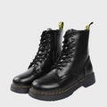 Stiefel mit Reißverschluss
