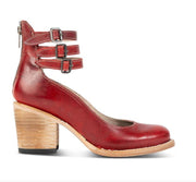 Pumps im Retro-Look