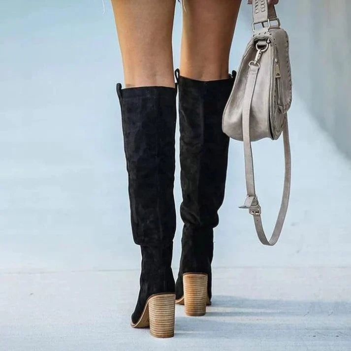 Hohe Stiefel