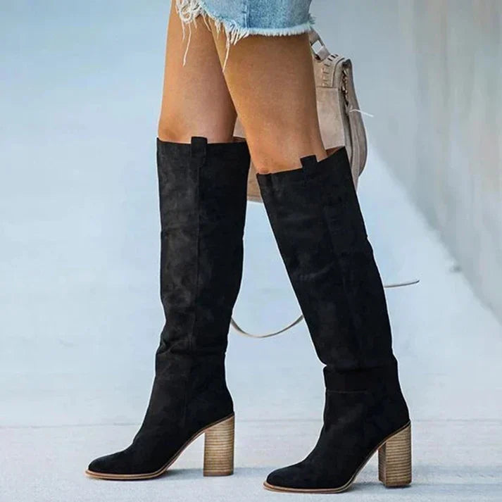 Hohe Stiefel