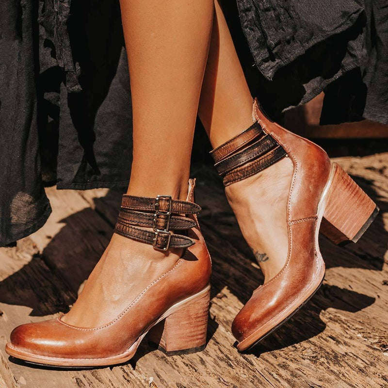 Pumps im Retro-Look