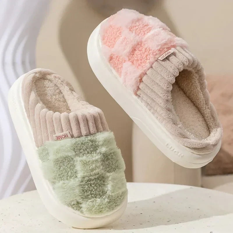 Slipper mit Karomuster