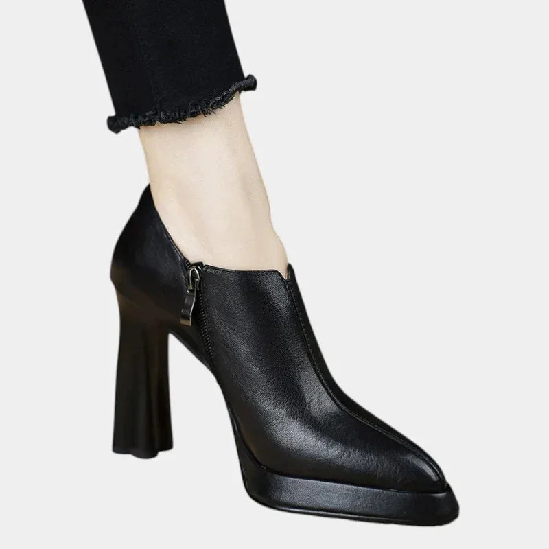 Carina Pumps