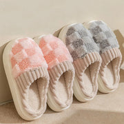 Slipper mit Karomuster