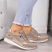 Sneaker mit Reißverschluss