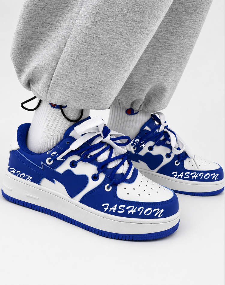 Kontrastierte Sneaker mit Schnürung