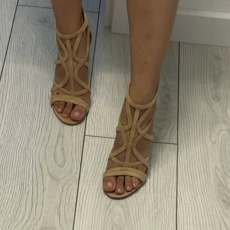 Hochhackige Pumps