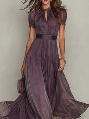 Flavia | Langes lila Kleid mit Schlüssel-Ausschnitt