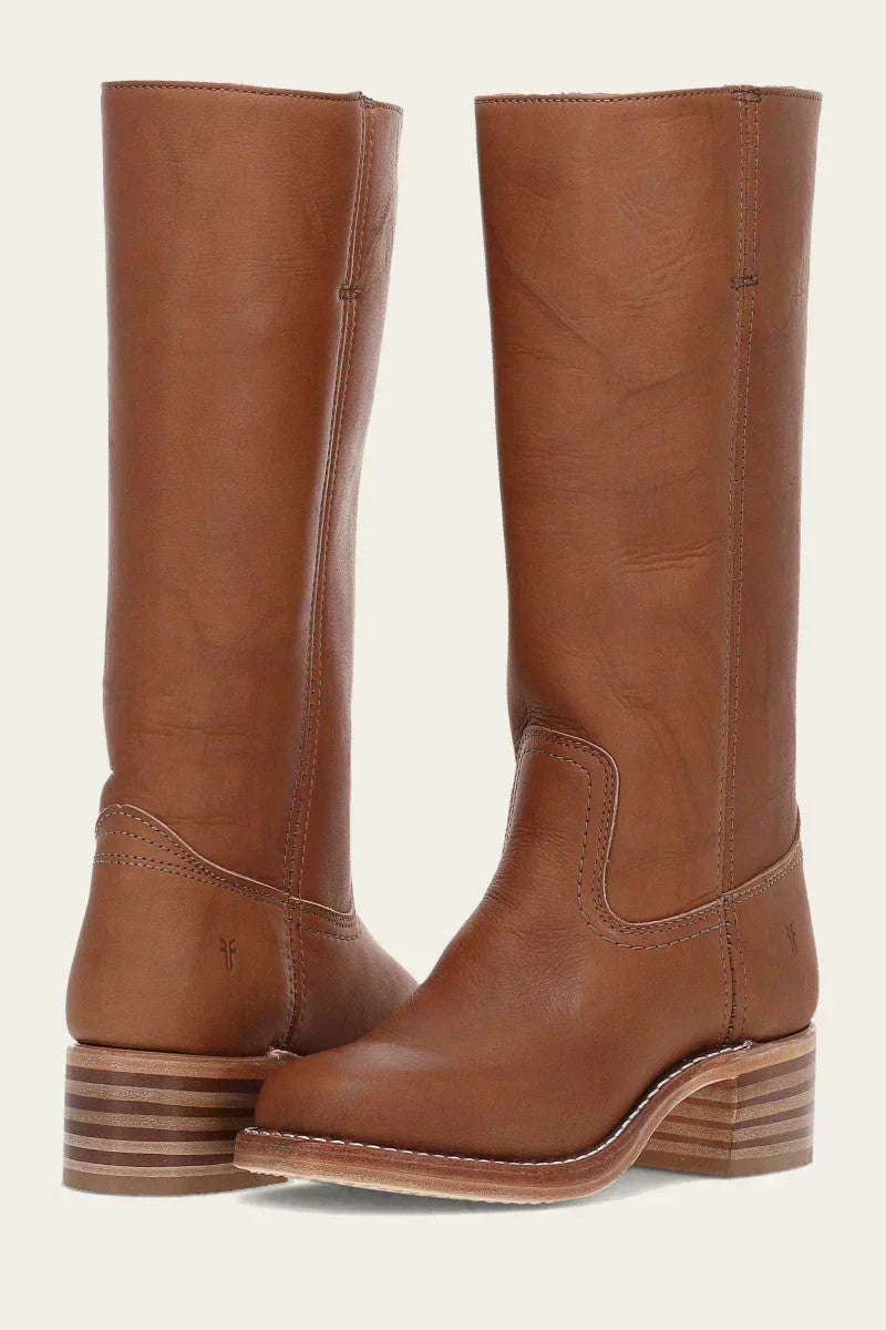 Stiefel mit Blockabsatz