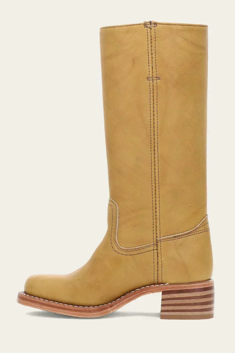 Stiefel mit Blockabsatz