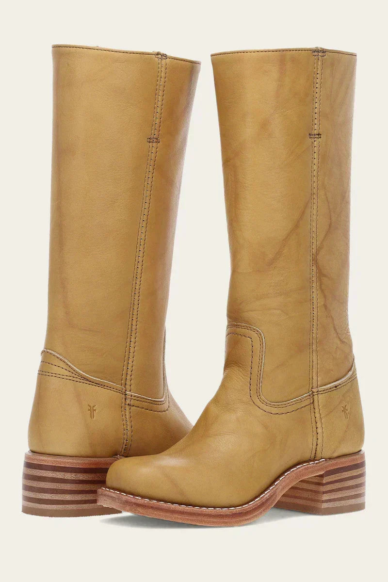 Stiefel mit Blockabsatz