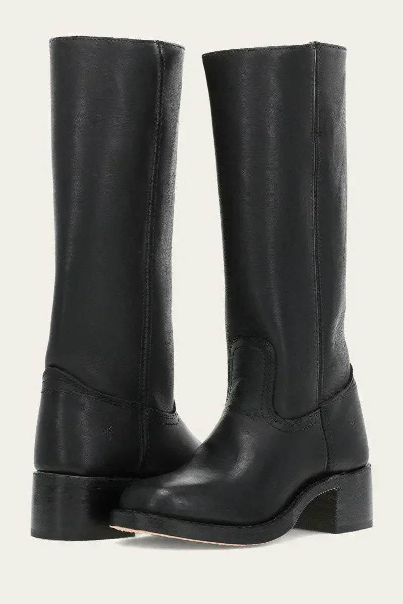 Stiefel mit Blockabsatz