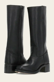 Stiefel mit Blockabsatz