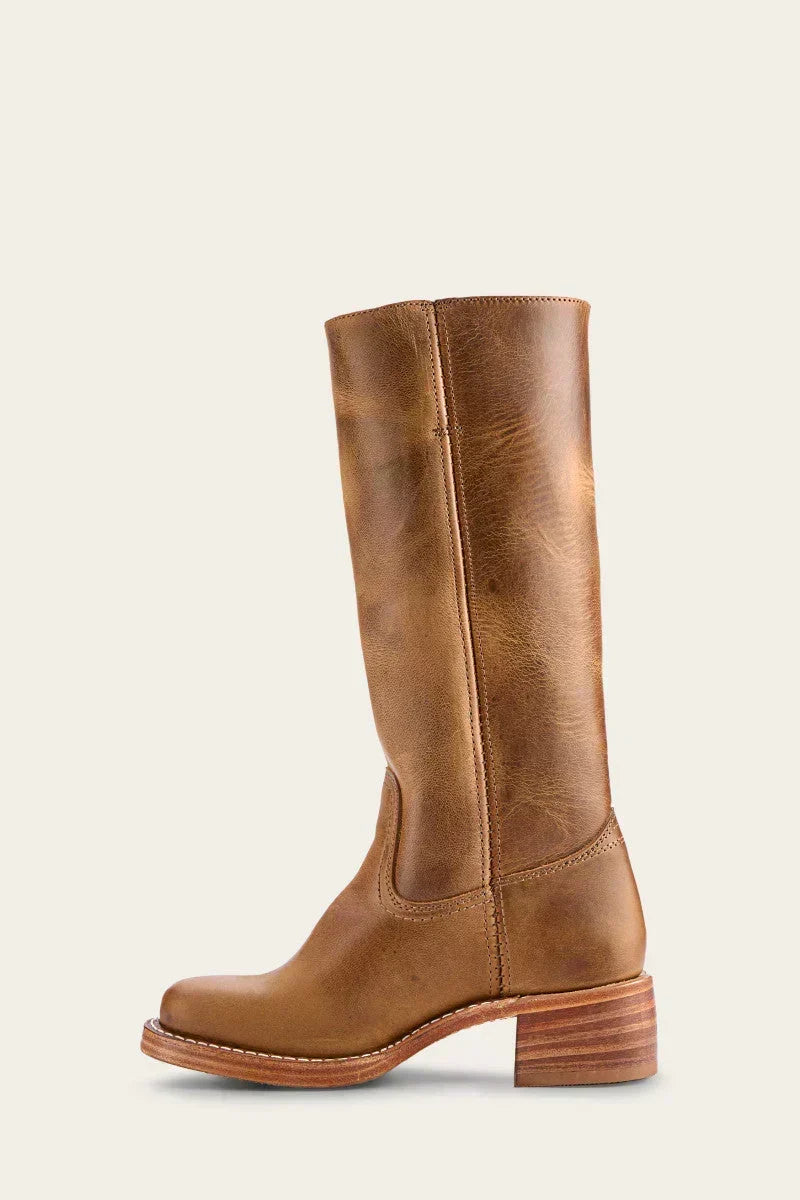 Stiefel mit Blockabsatz
