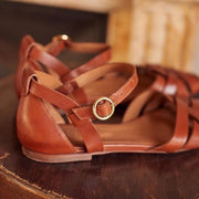LOW SANDAL WITH STRAP