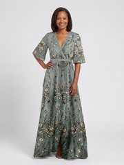 Evadne | Florales V-Ausschnitt Maxikleid mit kurzen Ärmeln