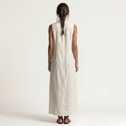 Mirabell | Kapuzenloses, ärmelloses Maxikleid mit Knopfleiste