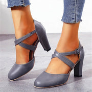 Pumps mit Kreuzriemen