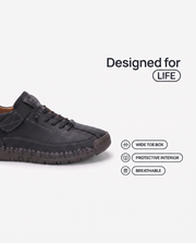 Sneaker mit Schnürung