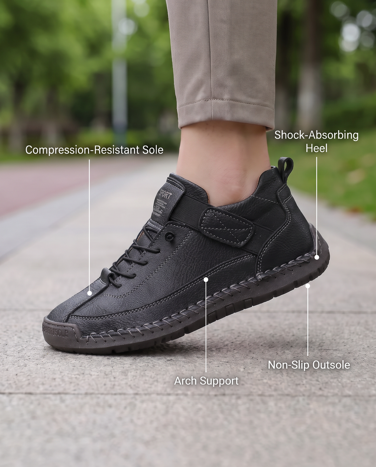 Sneaker mit Schnürung