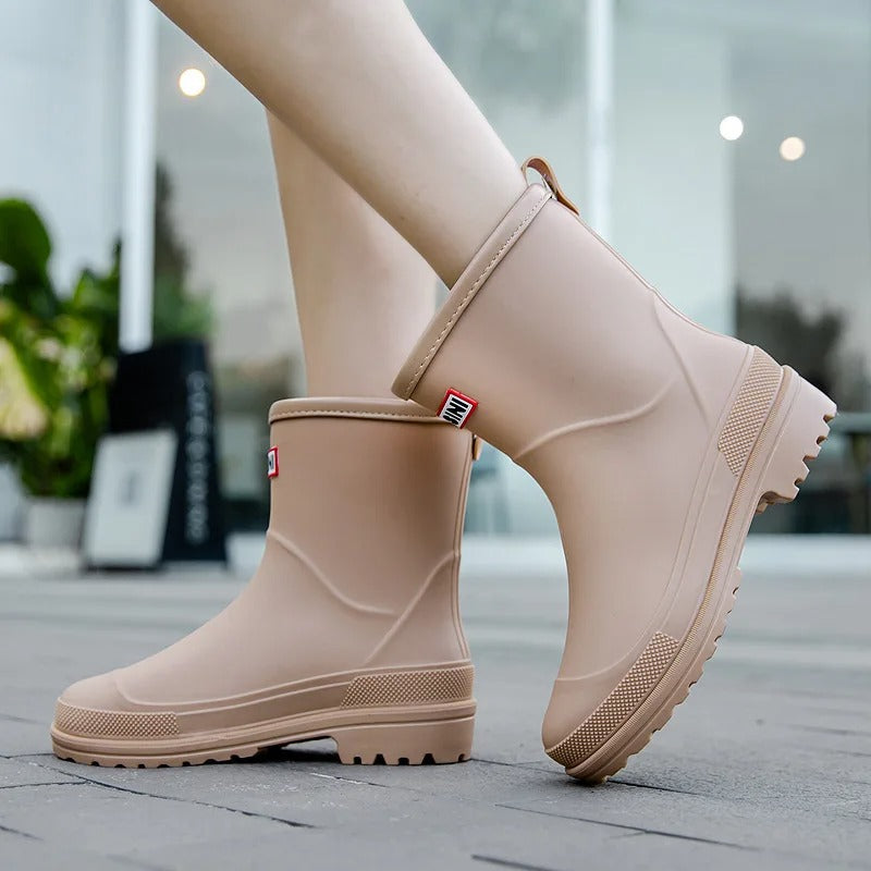 Halbhohe Stiefel